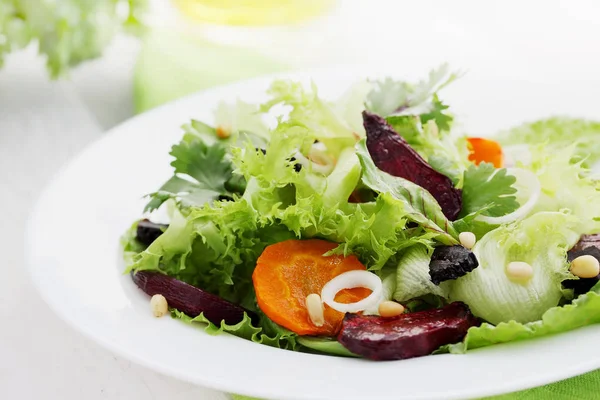 Ensalada Remolacha Asada Naranja Piñones — Foto de Stock