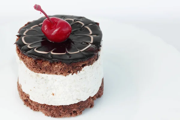 Мягкий Десерт Шоколадом Вишней — стоковое фото