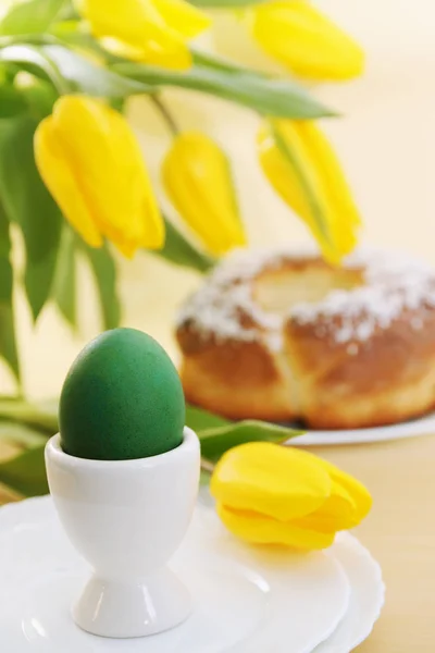 Passover Holiday Still Life Eggs Flowers Cake — Stock Photo, Image