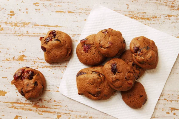 Biscoitos Caseiros Com Cranberries Uma Placa Madeira — Fotografia de Stock