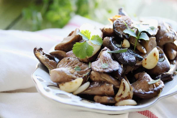 Fried Mushrooms Garlic Fresh Coriander — Stock Photo, Image