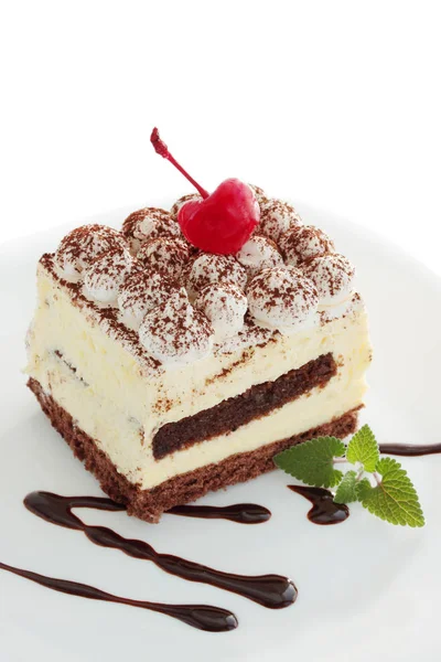 Ciasto Tiramisu Miętą Wiśnie — Zdjęcie stockowe
