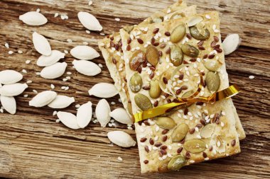 kabak çekirdeği, keten ve susam tohumu ile tanımlama