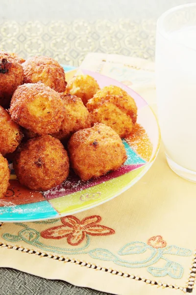 Von Quarkbällchen Frittiert Mit Milch — Stockfoto