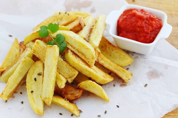 Batatas Fritas Com Molho Chutney Coentro — Fotografia de Stock