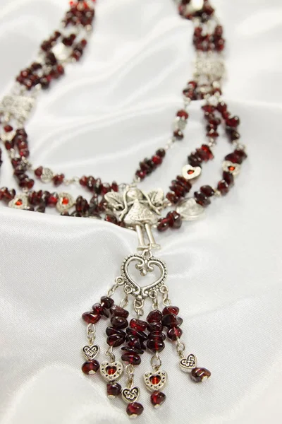 Luxurious Garnet Necklace Beautiful Silver Accents — Stock Photo, Image