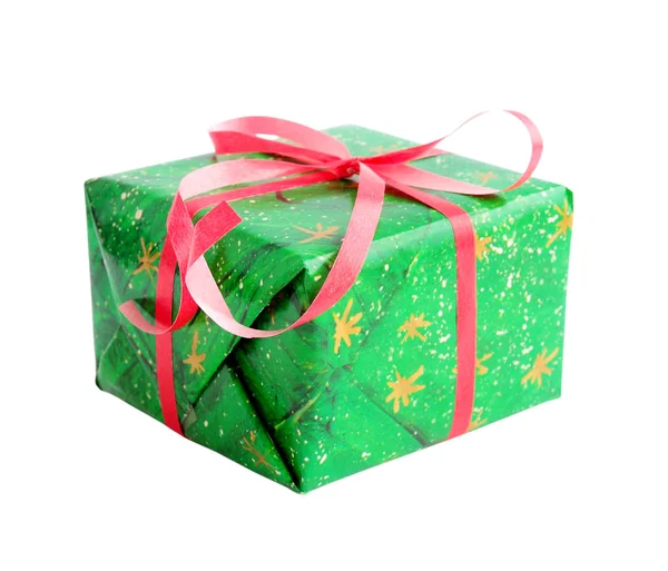 Cadeau Dans Emballage Vert Sur Blanc — Photo