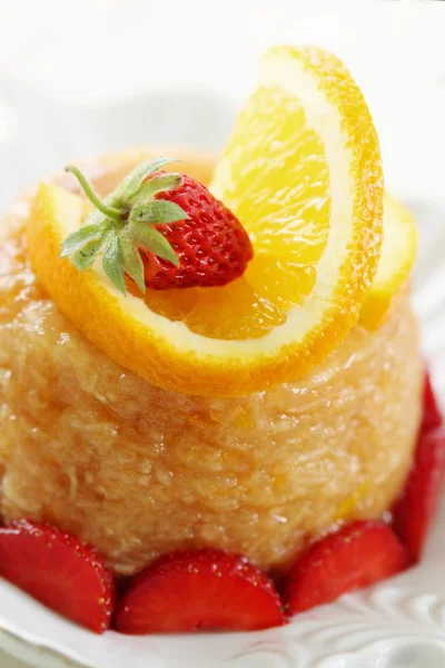 Sommer Dessert Mit Äpfeln Orangen Und Erdbeeren — Stockfoto