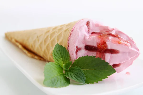 Ice Cream Berry Jam Mint — Stock Photo, Image