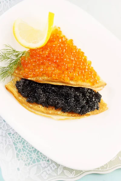 Thin Pancakes Red Black Caviar — Stock Photo, Image