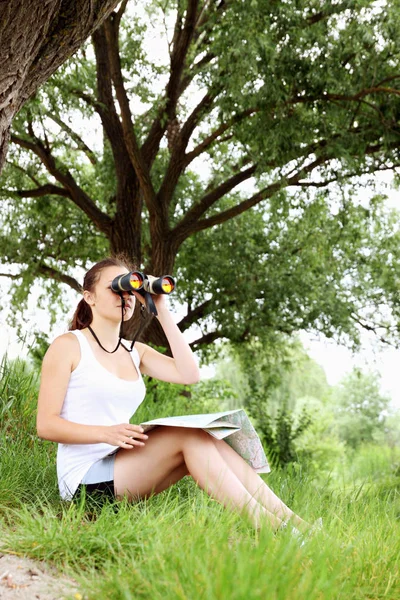 Woman Binoculars Banks River Studying Map — Stock Photo, Image