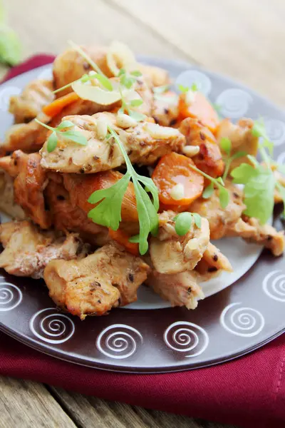 Ragoût Poulet Aux Légumes Aux Pignons — Photo