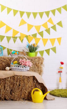 Paskalya süsleri, ayrıntıları ile şenlikli renkli iç