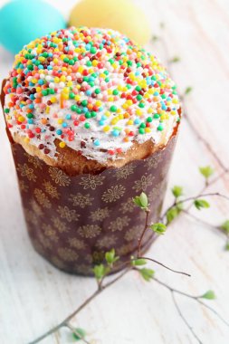 Tatil, renkli yumurta ile Slav Paskalya kek