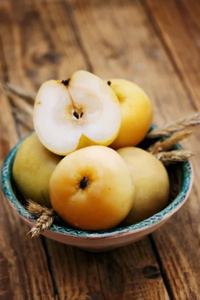 Manzanas Escabeche Del Barril Con Espiguillas Centeno — Foto de Stock