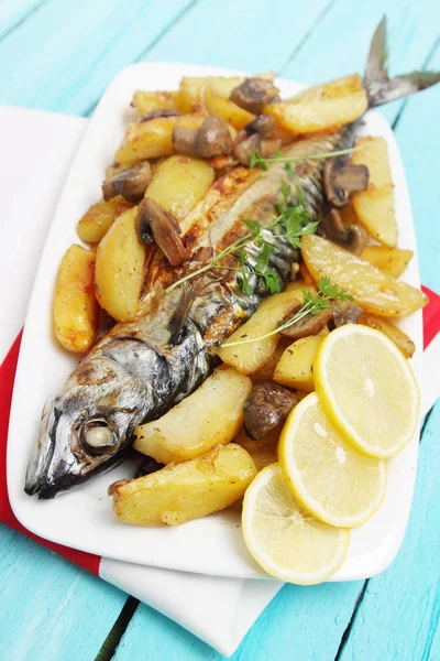 Baked Mackerel Vegetables Plate — Stock Photo, Image