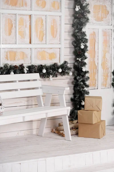 Hauseingang Für Ferien Dekoriert Weihnachtsdekoration Weißen Farben — Stockfoto