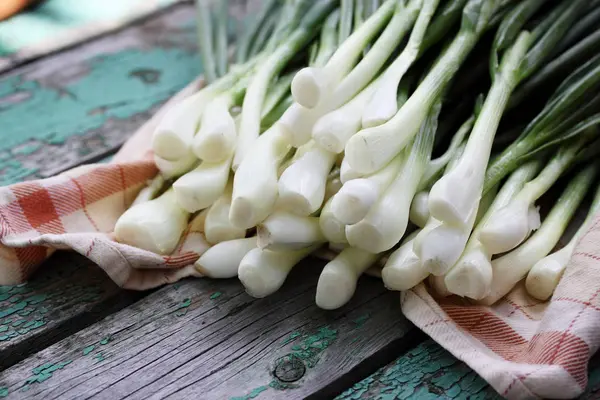 Fresh Green Onions Wooden Table — Stock Photo, Image