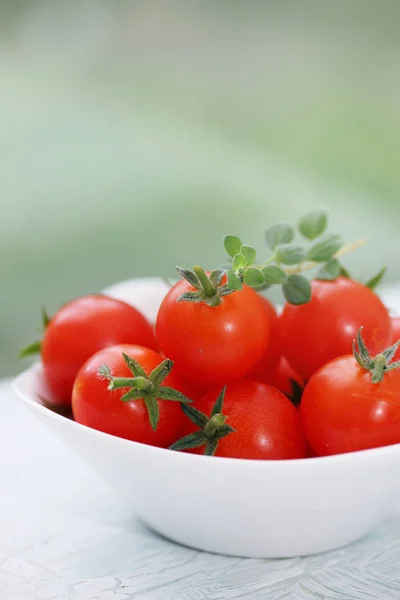 Small Bowl Cherry Tomatoes Table — Stock Photo, Image