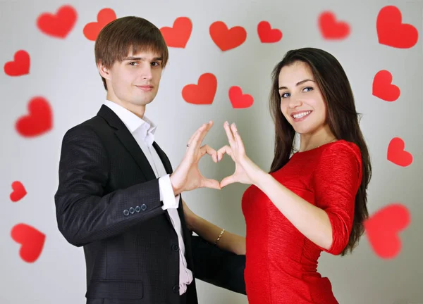 Mann Und Frau Machten Sich Mit Ihren Händen Ein Herz — Stockfoto
