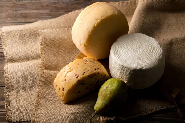 Τυρί και αχλάδι — Φωτογραφία Αρχείου