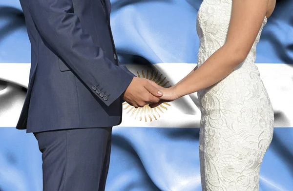 Σύζυγος Και Σύζυγος Κρατώντας Χέρια Εννοιολογική Φωτογραφία Γάμου Στην Αργεντινή — Φωτογραφία Αρχείου