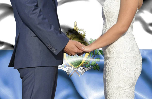 Marido Esposa Mãos Dadas Fotografia Conceitual Casamento San Marino — Fotografia de Stock