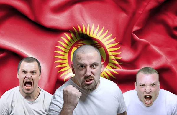 Konceptuell bild av arga män från Kirgizistan — Stockfoto
