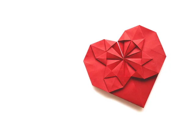 Geïsoleerde Rood Papier Hart Gemaakt Origami Techniek Een Witte Achtergrond — Stockfoto