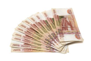 Beş bin Rus Rublesi banknotlar beyaz bir arka plan bir yelpaze şeklinde izole demet. Servet, yatırım kazanç, bağımsızlık kavramı. Rus parası