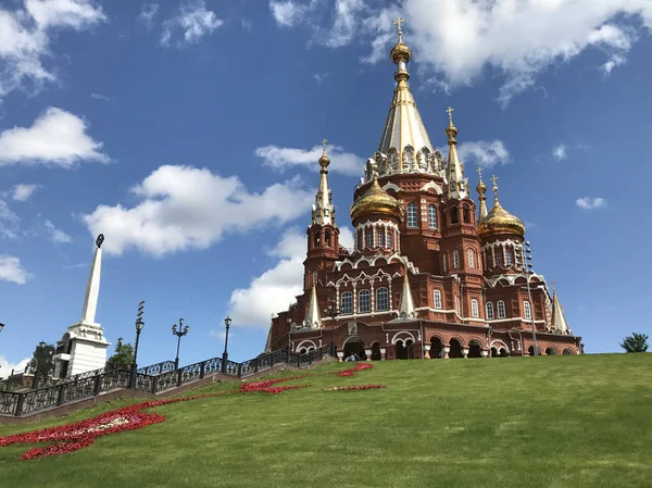 Michael-Erzengel-Kathedrale in Ischewsk, Russland — Stockfoto