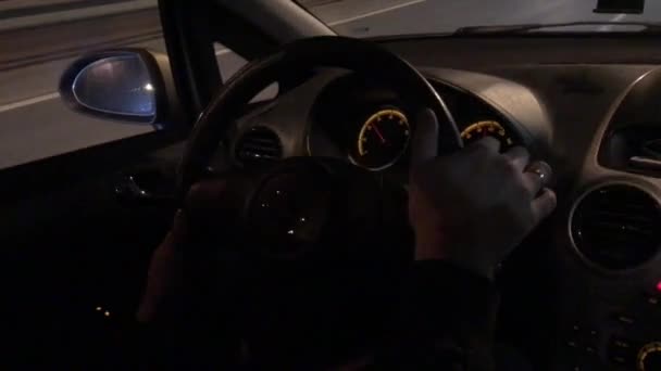 상트페테르부르크 러시아 2019 움직이는 자동차 사에서 스티어링 클로즈업 신호를 제등의 — 비디오