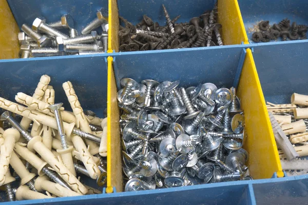 Birçok farklı türde bölücüler ile organizatör yakın