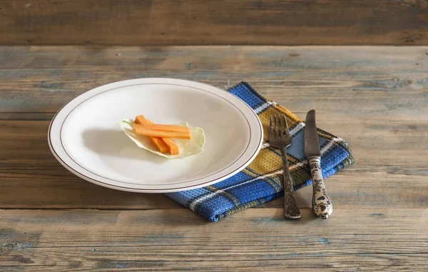 Dieet Plaat Van Groenten Met Wortel Houten Tafel — Stockfoto