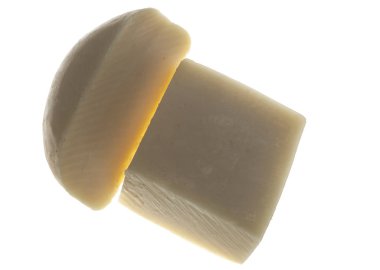 Beyaz arka plan kesme izole peynir blok