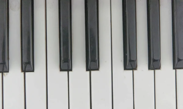 Primo Piano Dei Tasti Bianchi Neri Pianoforte — Foto Stock