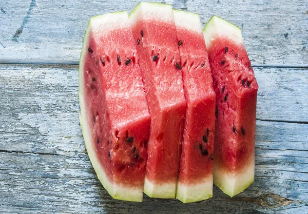 Wassermelonenscheiben Auf Rustikalem Holzhintergrund Draufsicht — Stockfoto