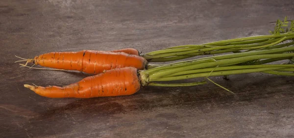 Farm Raised Organic Carrots Wooden Background — Stock Photo, Image