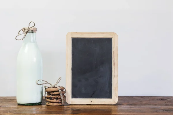 Chocolate Chip Cookies Glass Cup Milk Rustic Wood Background Copy — Stock Photo, Image