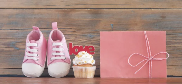 Festlig Bakgrund Dekoration För Födelsedagsfirande Med Läckra Muffins För Babyshower — Stockfoto