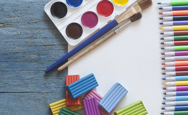 Set Aquarellfarben Pinsel Zum Malen Mit Buntem Knetmasse Und Leeres — Stockfoto