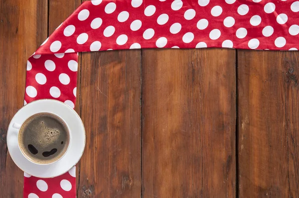 Taza Blanca Café Con Servilleta Colores Vieja Mesa Madera Punto — Foto de Stock