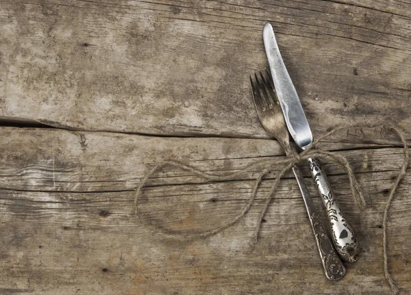 Fourchette Vintage Couteau Attachés Avec Une Corde Placés Sur Fond — Photo