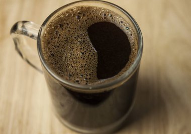 Kahve köpüğü aşırı kapatın. Makro doku ve arka plan