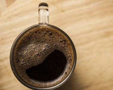Kahve köpüğü aşırı kapatın. Makro doku ve arka plan