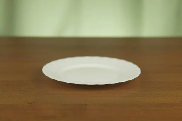 White Empty Plate Wooden Tabletop — Stock Photo, Image