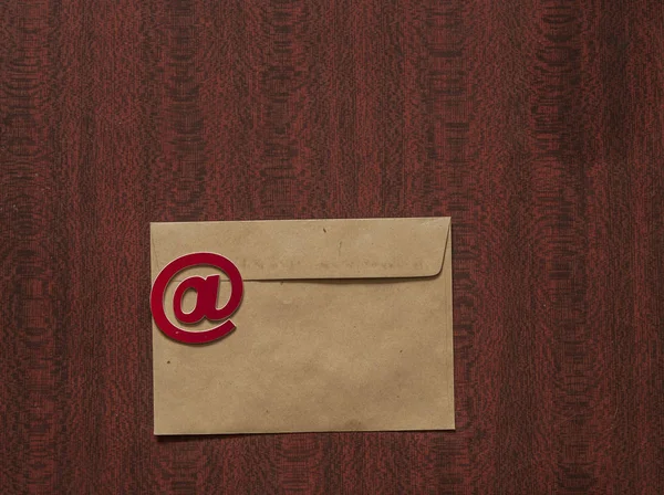 Firma Mail Lettere Carta Tavolo Sfondo Legno Internet Corrispondenza — Foto Stock