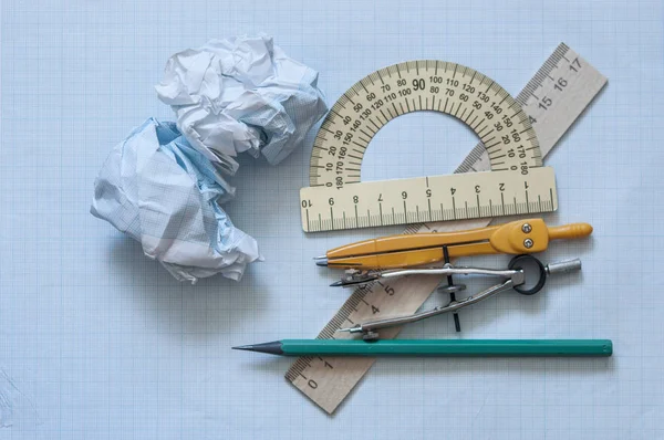 Instrumentos Matemáticos Sobre Esquina Papel Gráfico Matemático Con Espacio Copia —  Fotos de Stock