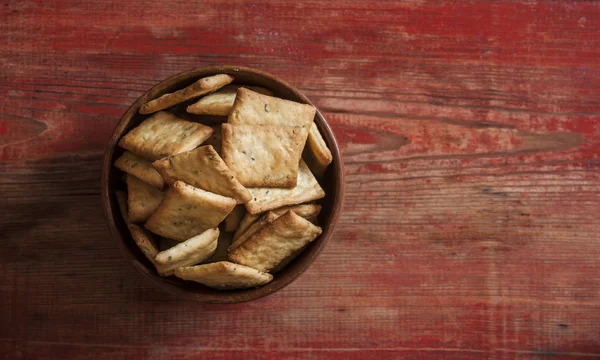 Kryddig mat kex på vit bakgrund. — Stockfoto