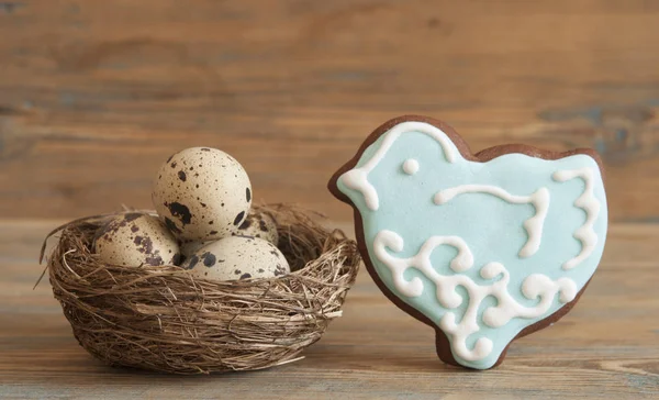 Colorful easter cookies on a wooden background — Stock Photo, Image